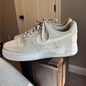 2020- Nike Air Force 1 07’ ‘Light Bone’